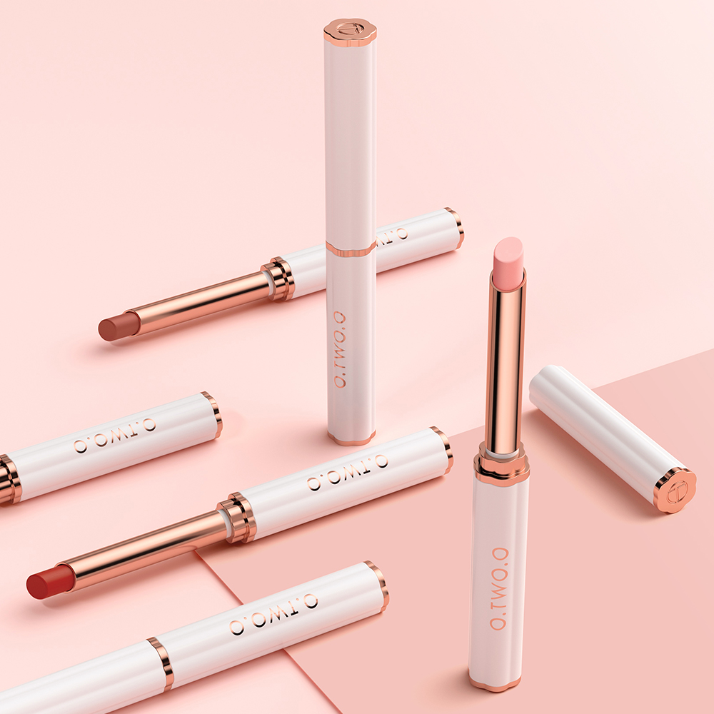 O.TWO.O Moisturizing Organic Colour Changing Lip Balm
